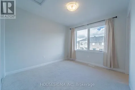 1136 Creekway Private Ottawa ON K2T 0S9
