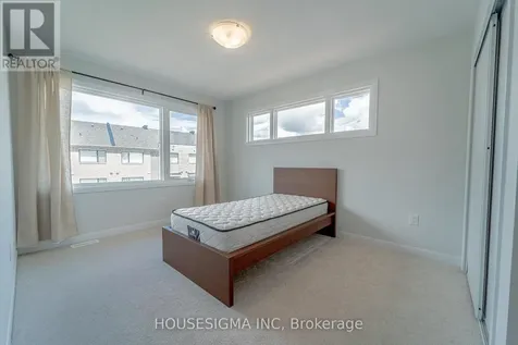 1136 Creekway Private Ottawa ON K2T 0S9