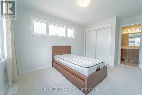 1136 Creekway Private Ottawa ON K2T 0S9