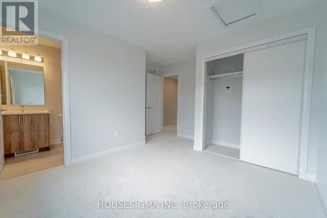 1136 Creekway Private Ottawa ON K2T 0S9