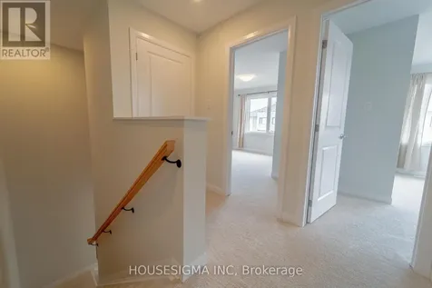 1136 Creekway Private Ottawa ON K2T 0S9