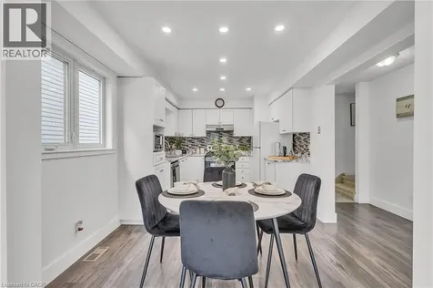 425 Erinbrook Drive Kitchener ON N2E 3S4