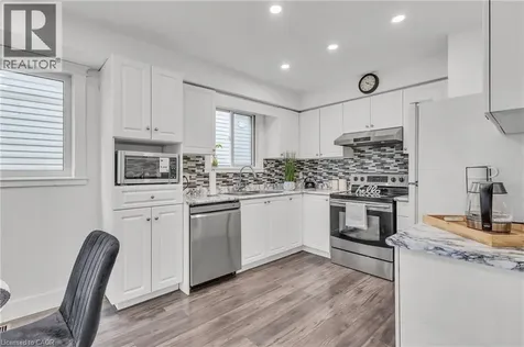 425 Erinbrook Drive Kitchener ON N2E 3S4
