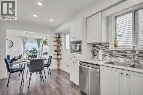 425 Erinbrook Drive Kitchener ON N2E 3S4