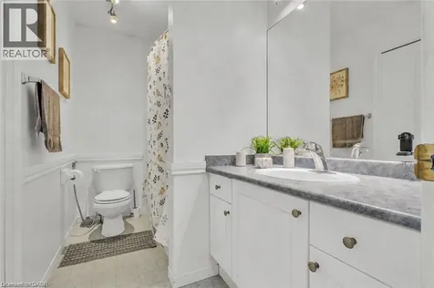 425 Erinbrook Drive Kitchener ON N2E 3S4