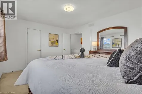 425 Erinbrook Drive Kitchener ON N2E 3S4