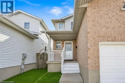 425 Erinbrook Drive Kitchener ON N2E 3S4