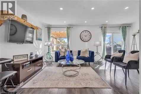425 Erinbrook Drive Kitchener ON N2E 3S4