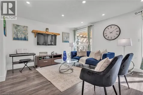 425 Erinbrook Drive Kitchener ON N2E 3S4