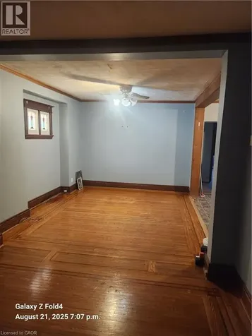 18 Huxley Avenue South Hamilton ON L8K 2P6