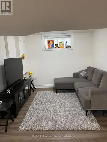222 Ladyslipper Drive Waterloo ON N2V 0E2