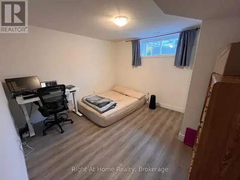 222 Ladyslipper Drive Waterloo ON N2V 0E2