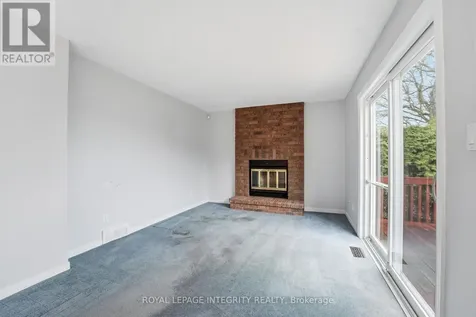 2133 Lenester Avenue Ottawa ON K2A 4A9