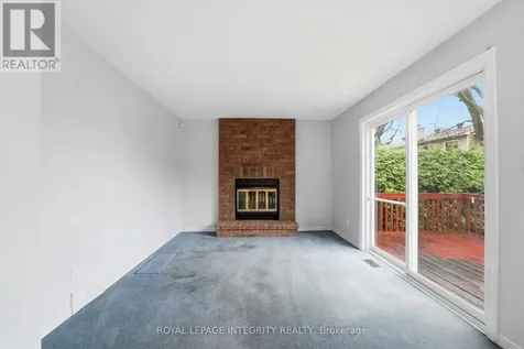 2133 Lenester Avenue Ottawa ON K2A 4A9
