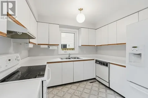 2133 Lenester Avenue Ottawa ON K2A 4A9