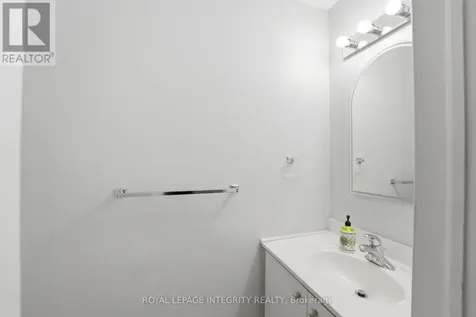 2133 Lenester Avenue Ottawa ON K2A 4A9