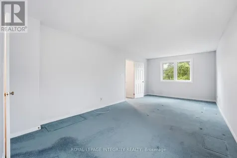2133 Lenester Avenue Ottawa ON K2A 4A9