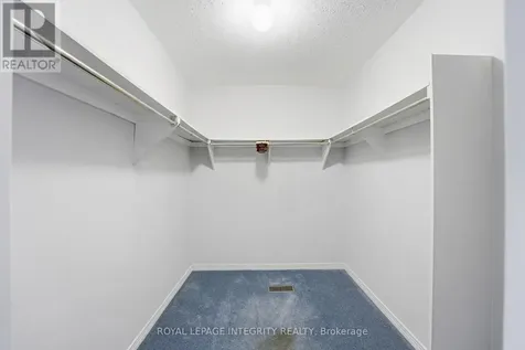 2133 Lenester Avenue Ottawa ON K2A 4A9