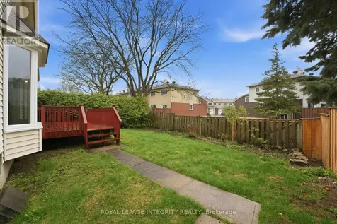 2133 Lenester Avenue Ottawa ON K2A 4A9