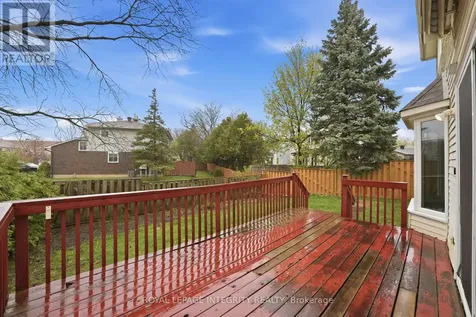 2133 Lenester Avenue Ottawa ON K2A 4A9