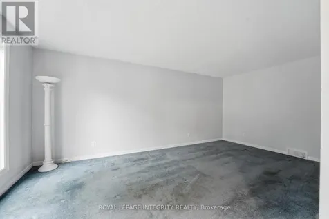 2133 Lenester Avenue Ottawa ON K2A 4A9