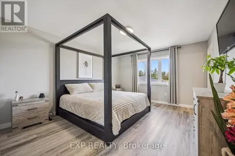 907 Robert Ferrie Drive Kitchener ON N2R 0P2