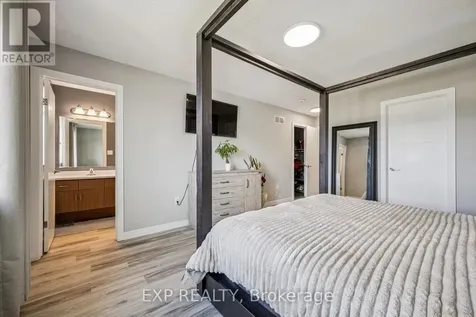 907 Robert Ferrie Drive Kitchener ON N2R 0P2