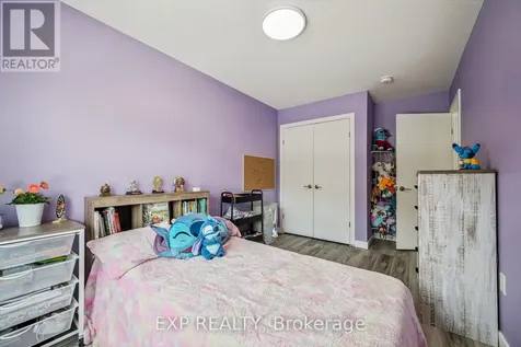 907 Robert Ferrie Drive Kitchener ON N2R 0P2