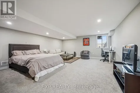 907 Robert Ferrie Drive Kitchener ON N2R 0P2
