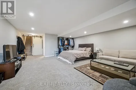 907 Robert Ferrie Drive Kitchener ON N2R 0P2