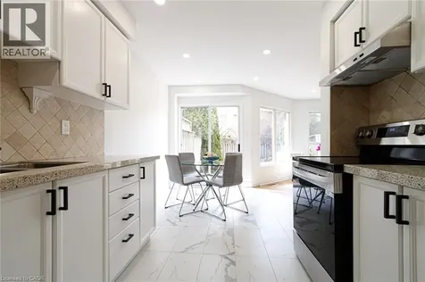 1114 Lindsay Drive Oakville ON L6M 3B4