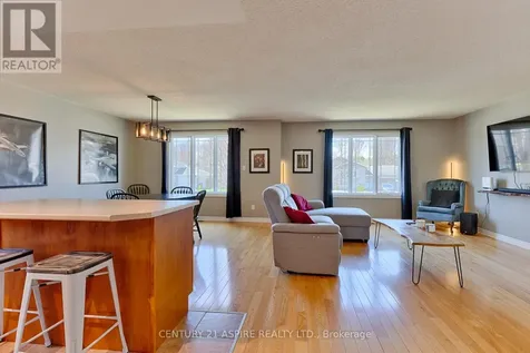 42 Oak Avenue Petawawa ON K8H 0B5