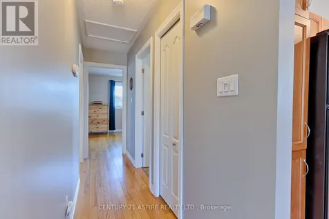 42 Oak Avenue Petawawa ON K8H 0B5