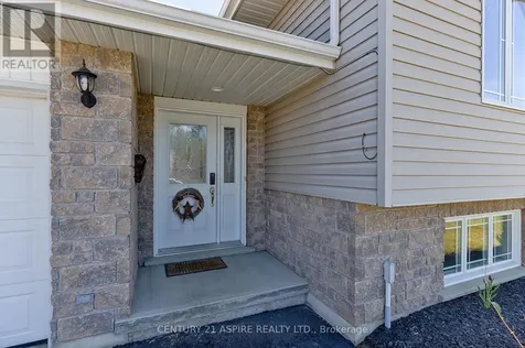 42 Oak Avenue Petawawa ON K8H 0B5