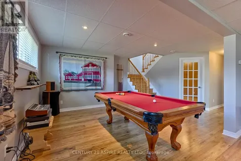 42 Oak Avenue Petawawa ON K8H 0B5