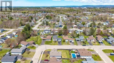 42 Oak Avenue Petawawa ON K8H 0B5