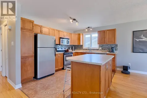 42 Oak Avenue Petawawa ON K8H 0B5