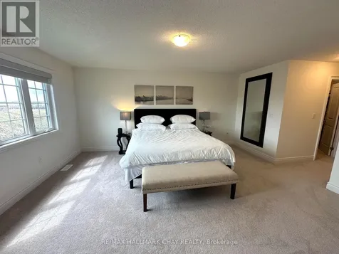 74 Phoenix Boulevard Barrie ON L9J 0P7