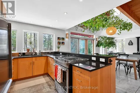 1461 Erbmill Lane Ottawa ON K0A 2P0