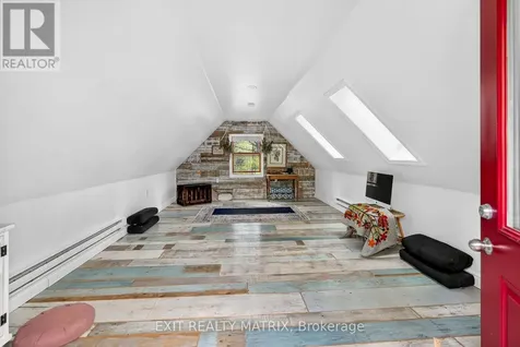 1461 Erbmill Lane Ottawa ON K0A 2P0
