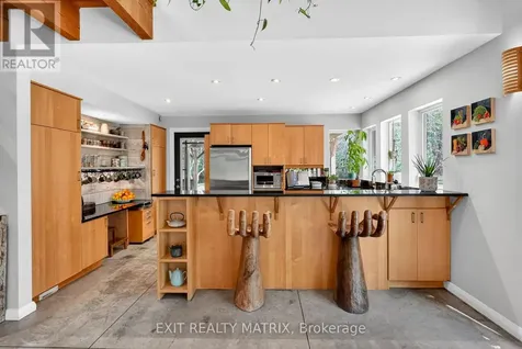 1461 Erbmill Lane Ottawa ON K0A 2P0