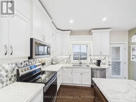 13 Lakefield Drive Kincardine ON N2Z 0C9