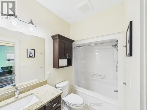 13 Lakefield Drive Kincardine ON N2Z 0C9
