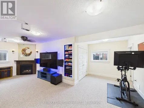 13 Lakefield Drive Kincardine ON N2Z 0C9