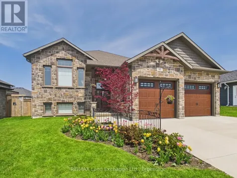 13 Lakefield Drive Kincardine ON N2Z 0C9