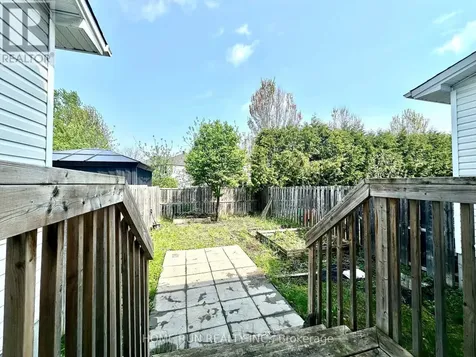 135 Kinross Private Ottawa ON K2K 3P9