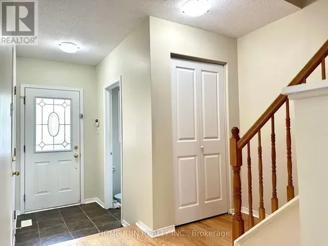 135 Kinross Private Ottawa ON K2K 3P9