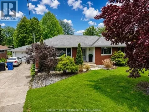 9 Owen Avenue Chatham ON N7L 3W8