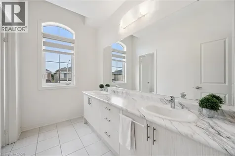 3 Gledhill Crescent Cambridge ON N1T 0G2