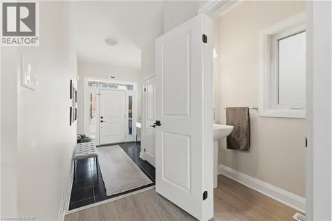 38 Sportsman Hill Street Kitchener ON N2H 5T3